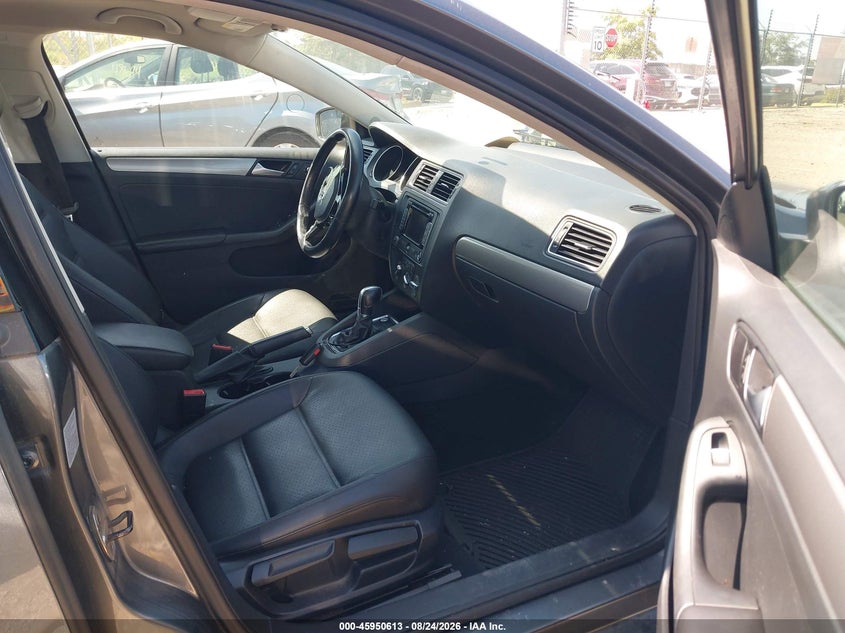 2015 VOLKSWAGEN JETTA auction photo 5