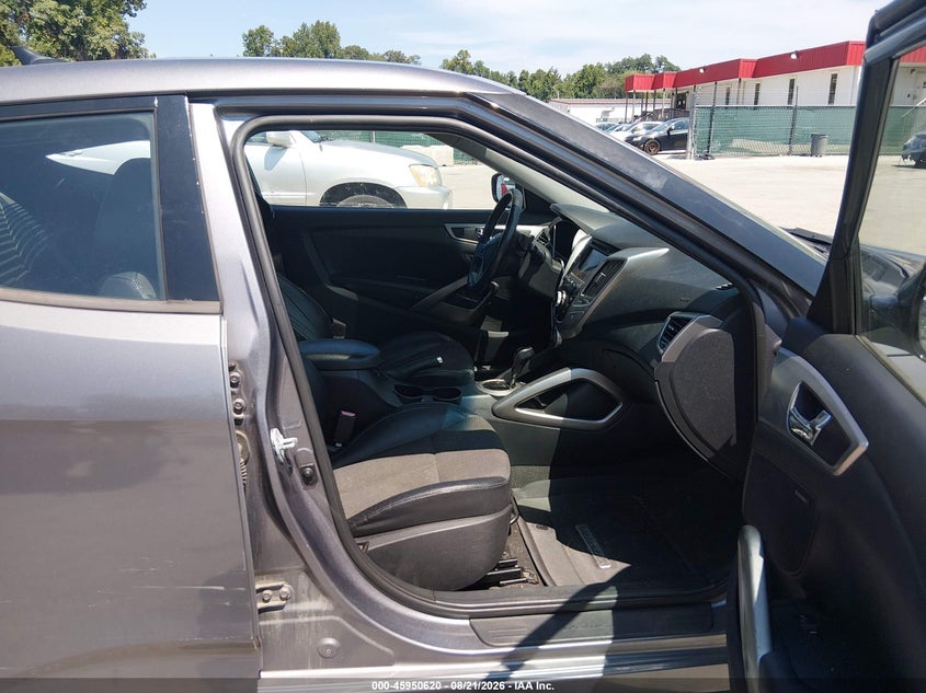 2013 HYUNDAI VELOSTER HATCHBACK 1.6L I-4 DI, DOHC, VVT, 132HP