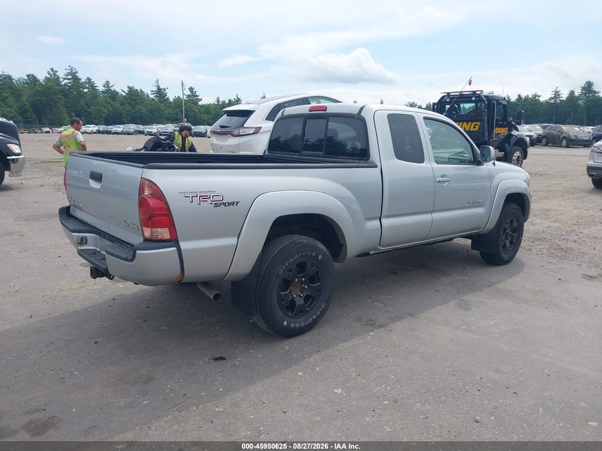 2005 TOYOTA TACOMA auction photo 4