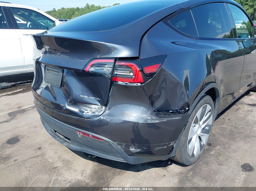 TESLA MODEL Y 2024 VIN 7SAYGDEEXRA264237