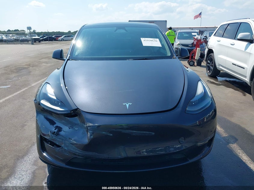 TESLA MODEL Y - zdjęcie 12