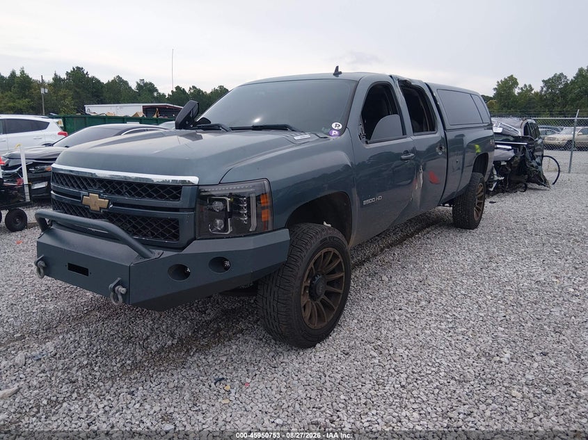 2011 CHEVROLET SILVERADO 2500HD auction photo 2