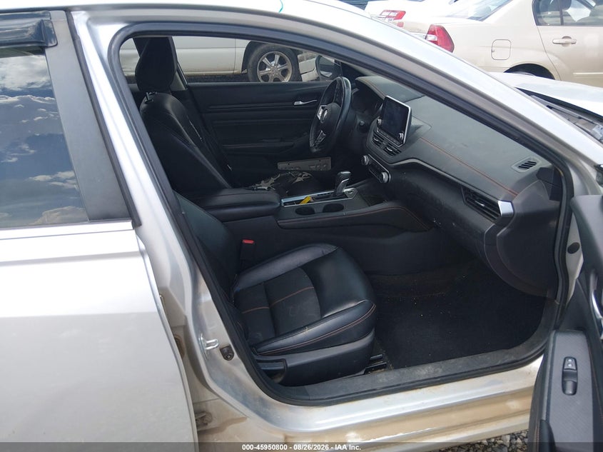 2019 NISSAN ALTIMA auction photo 5