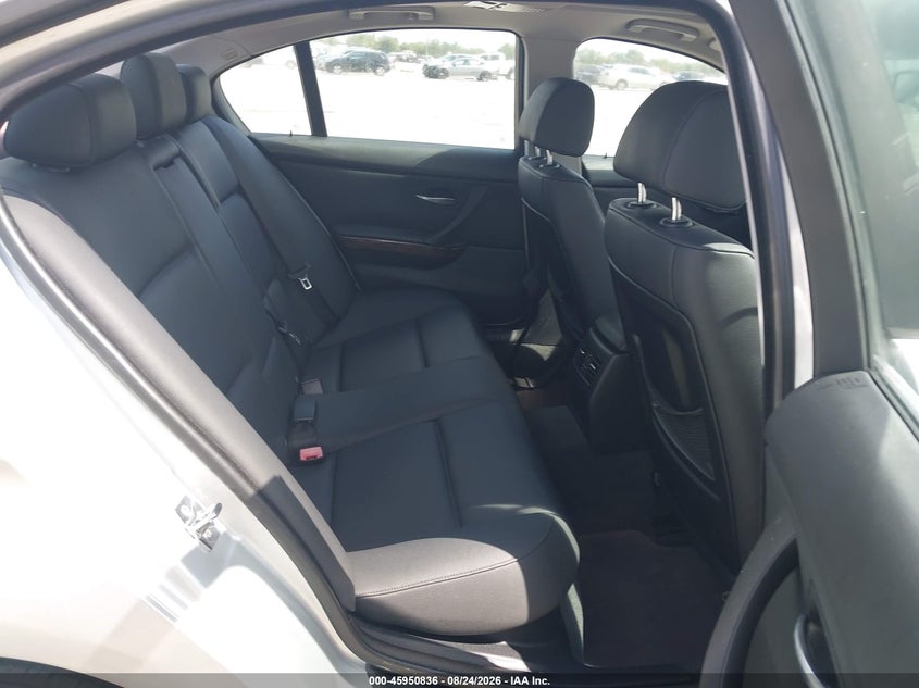 2009 BMW 3ER SEDAN 3.0L I-6 DOHC, VVT, PREMIUM , 230HP