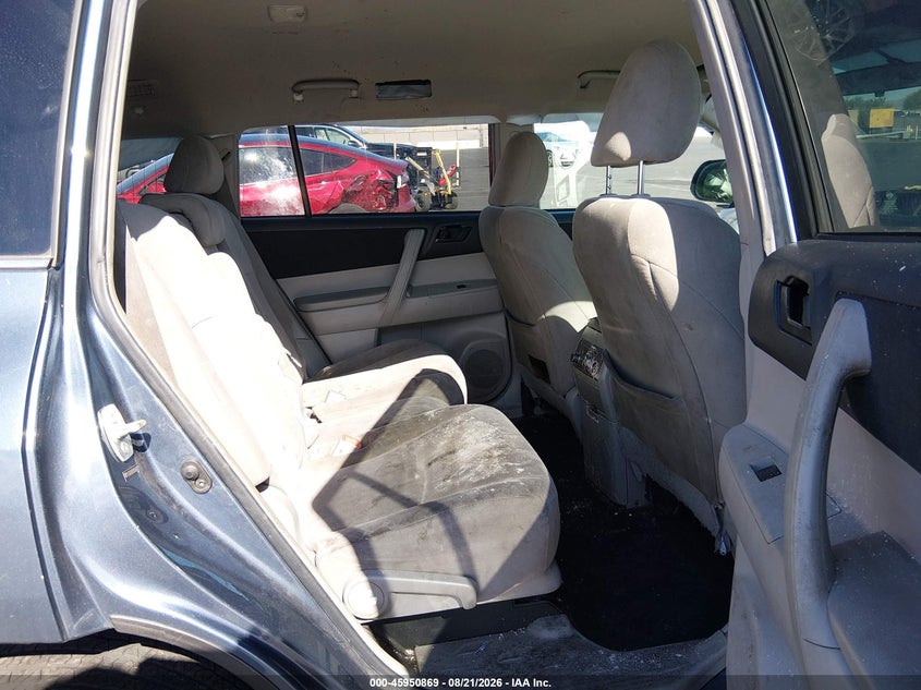 2013 TOYOTA HIGHLANDER auction photo 8