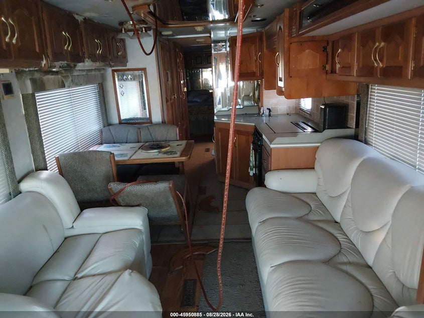 2001 FREIGHTLINER CHASSIS auction photo 8