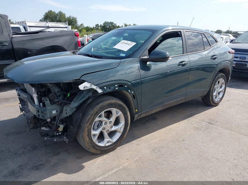 2025 Chevrolet Trax, Front End, IAAI, VIN KL77LFEP1SC196236 — photo 2