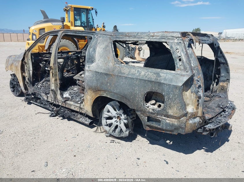2021 CHEVROLET SUBURBAN auction photo 3