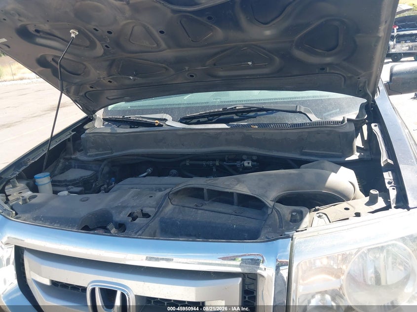 HONDA PILOT 2011 VIN 5FNYF4H90BB017560