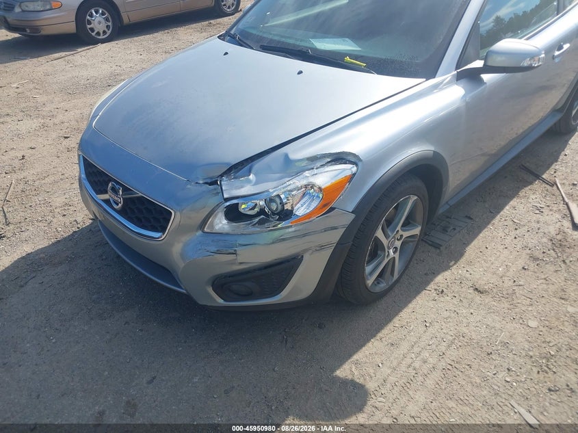 VOLVO C30 2012 VIN YV1672MK1C2284514