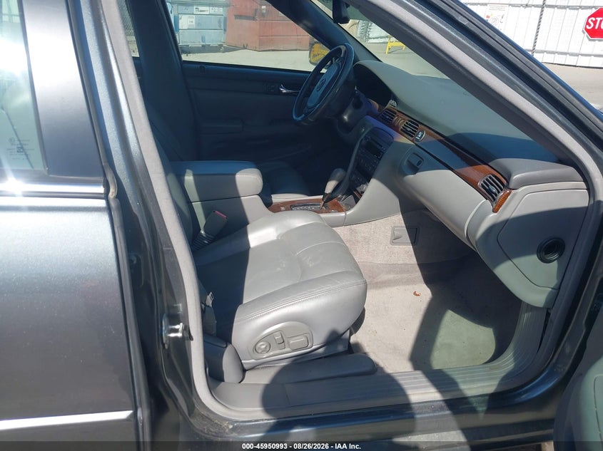2004 CADILLAC SEVILLE auction photo 5