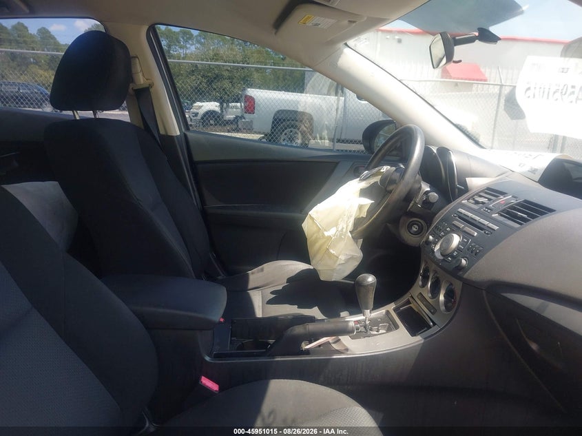 MAZDA MAZDA3 2011 VIN JM1BL1UF5B1446436