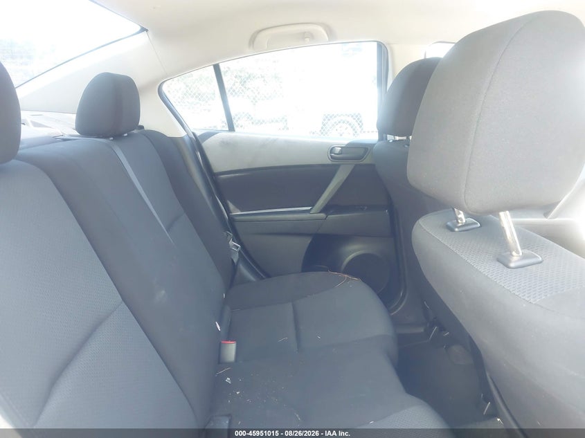 MAZDA MAZDA3 2011 VIN JM1BL1UF5B1446436