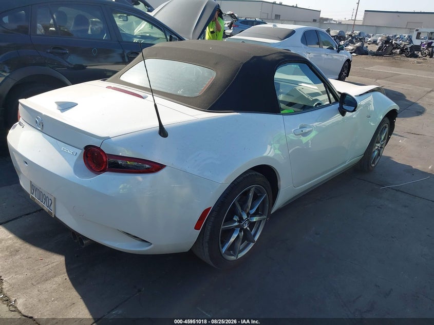 MAZDA MX-5 MIATA 2022 VIN JM1NDAD72N0505925