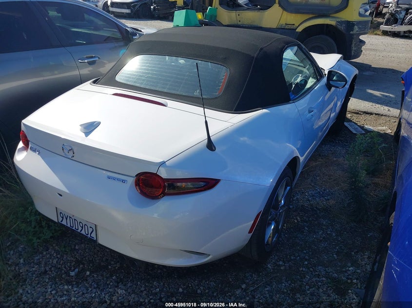 2022 MAZDA MX-5 CABRIO 2.0L I-4 DI, DOHC, VVT, PREMIUM , 181HP