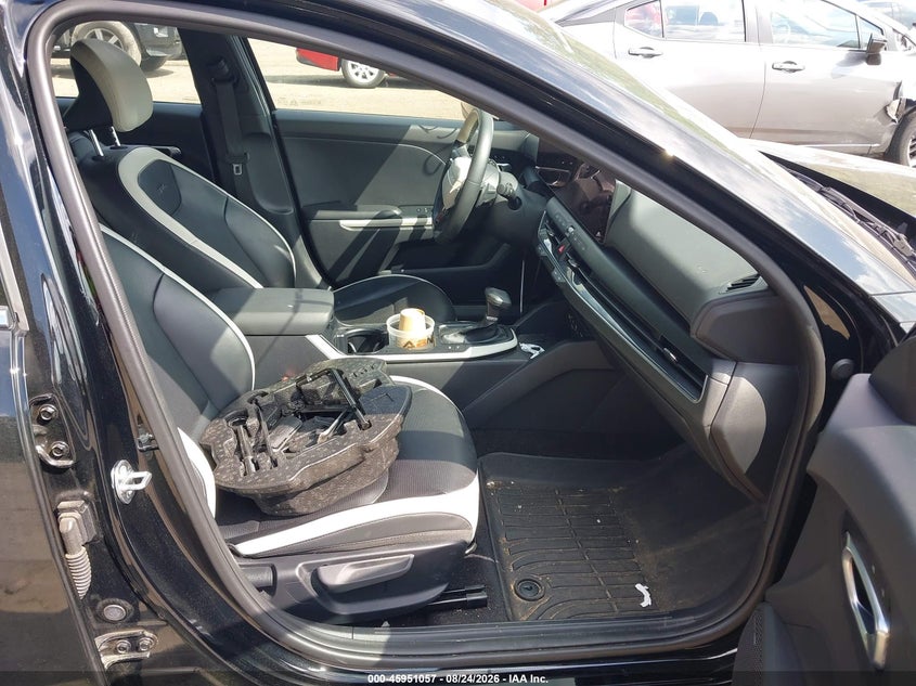 2025 KIA K4 auction photo 5