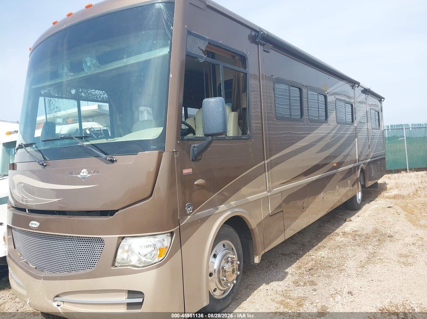 2011 FORD F53 auction photo 2