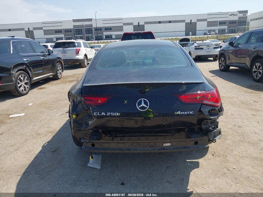 MERCEDES-BENZ CLA 250 COUPE - zdjęcie 16