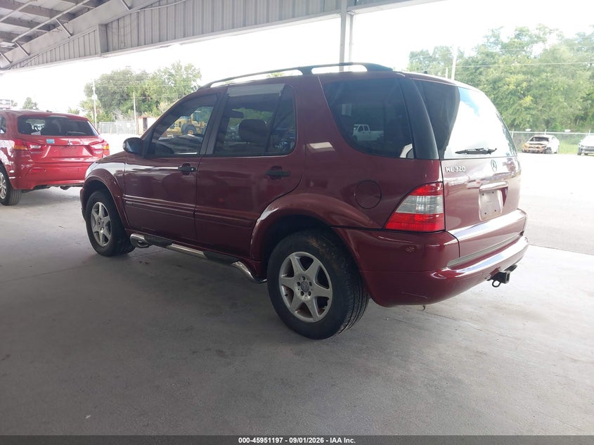 2003 MERCEDES-BENZ ML 320 auction photo 3