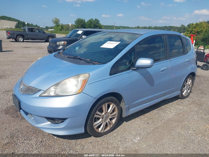 2010 Honda Fit, Normal Wear & Tear, IAAI, VIN JHMGE8H45AC025626 — photo 2