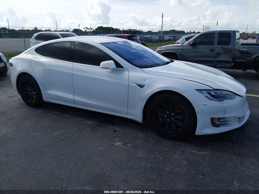 Vin: 5yjsa1e22gf166957, lot: 46450515, tesla model s 60d/70d/75d/85d/90d 2016 img_1