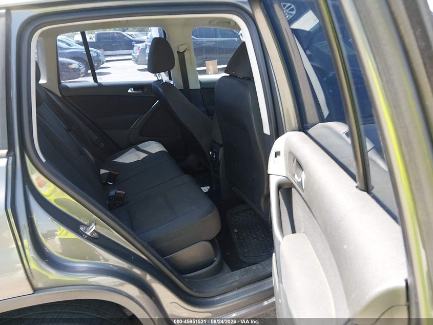 2013 VOLKSWAGEN TIGUAN auction photo 8