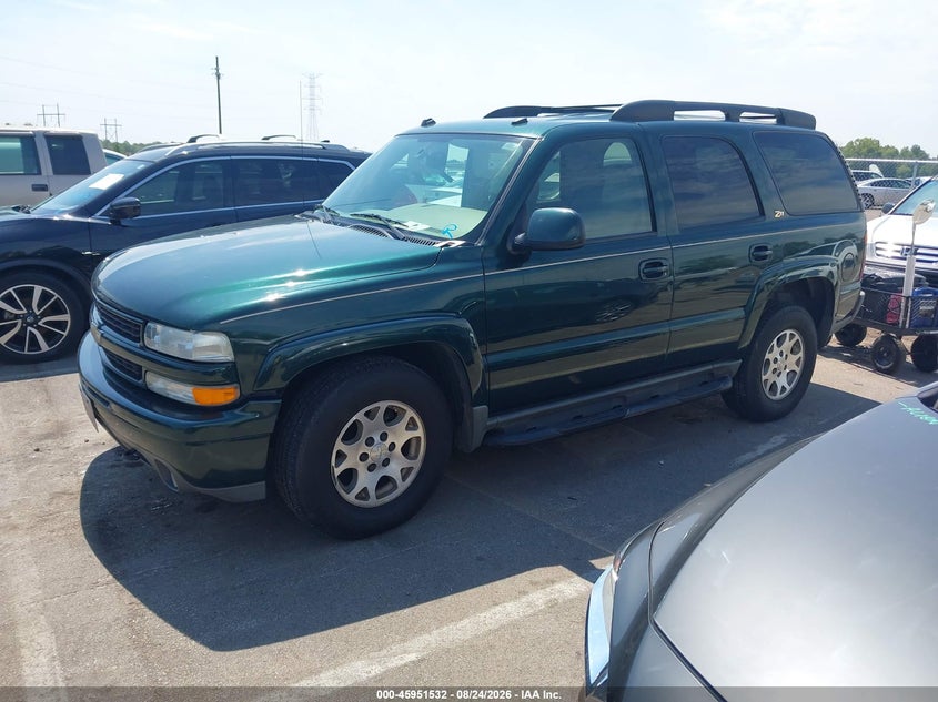 2004 CHEVROLET TAHOE auction photo 2