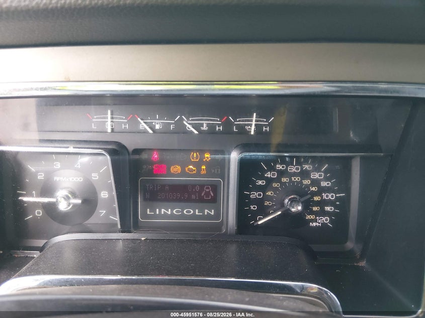 2014 LINCOLN NAVIGATOR auction photo 7