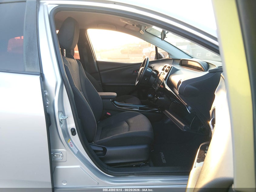 TOYOTA PRIUS - zdjęcie 5