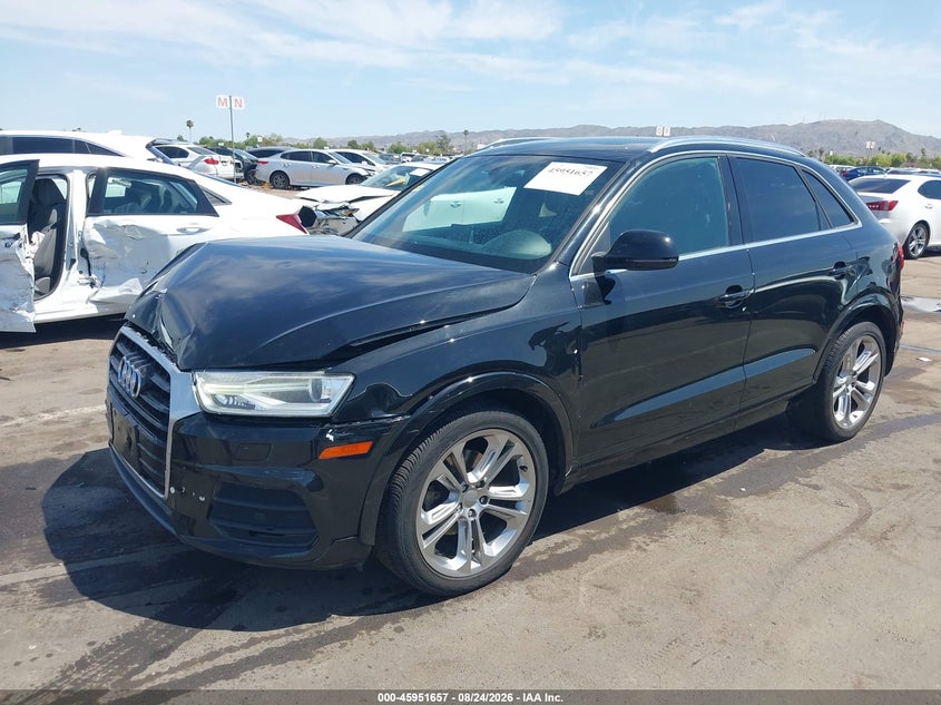 2017 Audi Q3, Перёд и зад, IAAI, VIN WA1JCCFS2HR001643 — фото 2