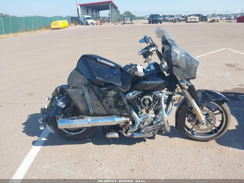 HARLEY-DAVIDSON FLHXS 2016