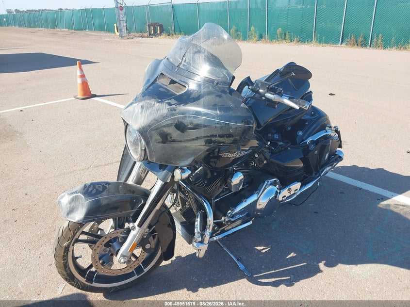 HARLEY-DAVIDSON FLHXS 2016