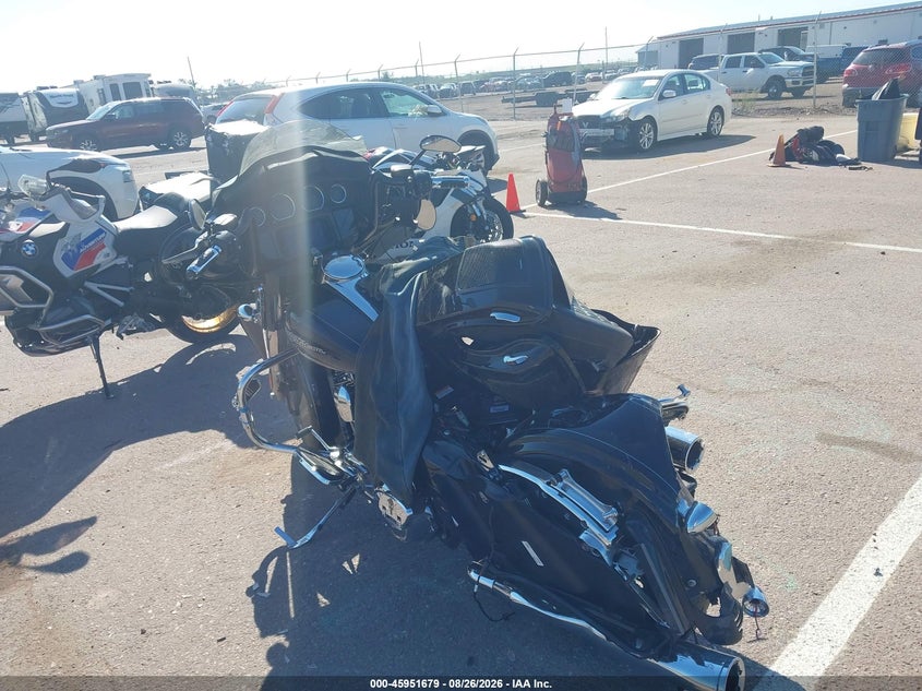HARLEY-DAVIDSON FLHXS 2016