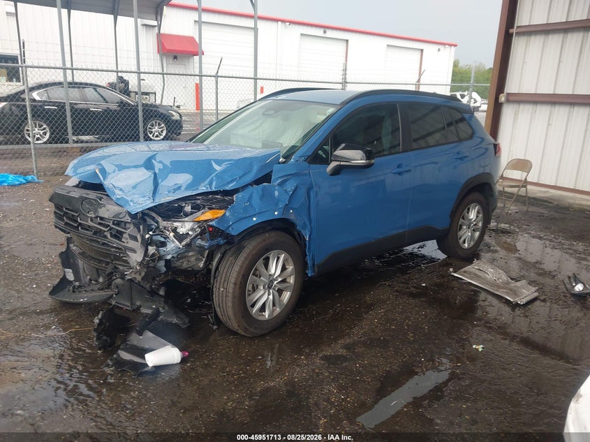 2026 Toyota Corolla Cross Le, Front End, IAAI, VIN 7MUCAAAG0TV181250 — photo 2