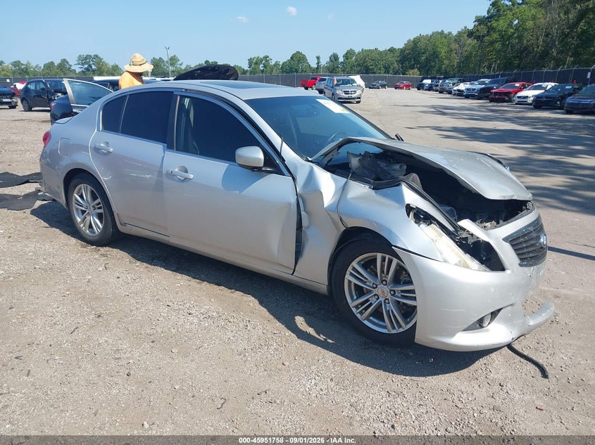 2013 INFINITI G37 JOURNEY/SPORT
