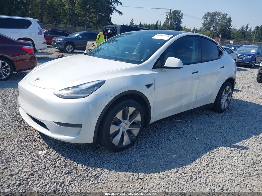 2021 Tesla Model Y, Левый зад, IAAI, VIN 5YJYGDEE3MF234053 — фото 2