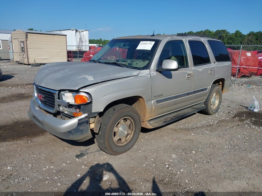 2004 GMC YUKON auction photo 2