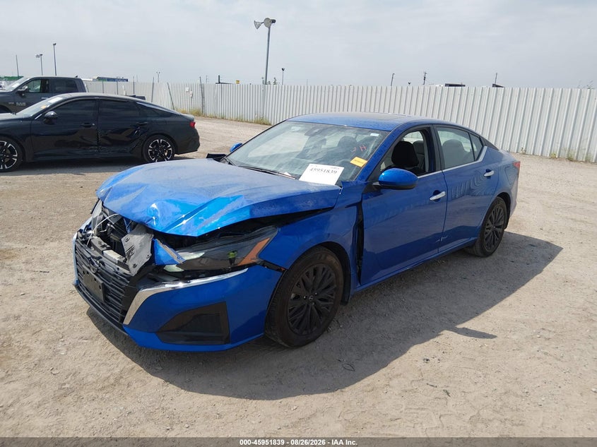 2025 Nissan Altima, Front End, IAAI, VIN 1N4BL4DV5SN301856 — photo 2