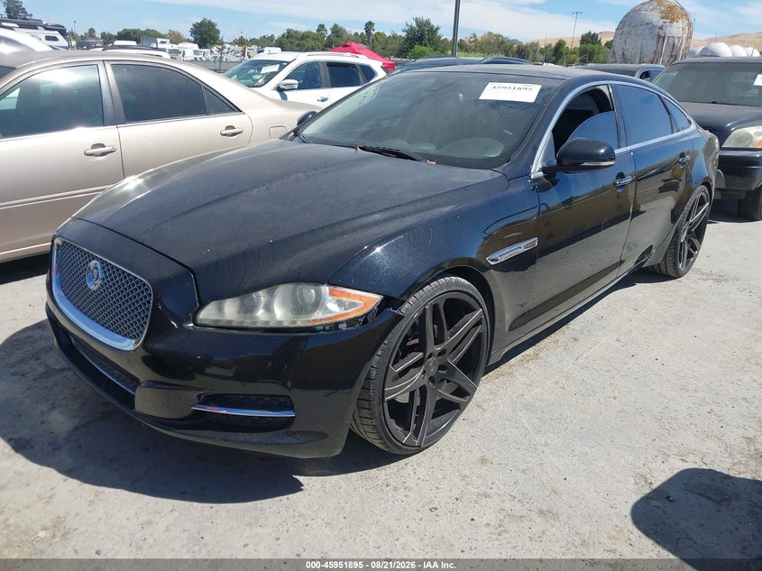 2011 Jaguar XJ, Normal Wear & Tear, IAAI, VIN SAJWA2GB9BLV10246 — photo 2