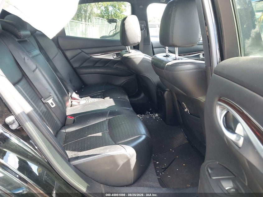2015 INFINITI Q70 auction photo 8