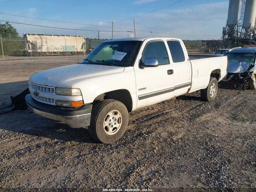 2001 CHEVROLET SILVERADO 1500 auction photo 2