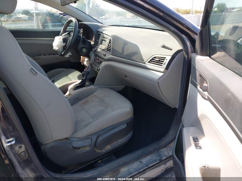 2018 HYUNDAI ELANTRA auction photo 5