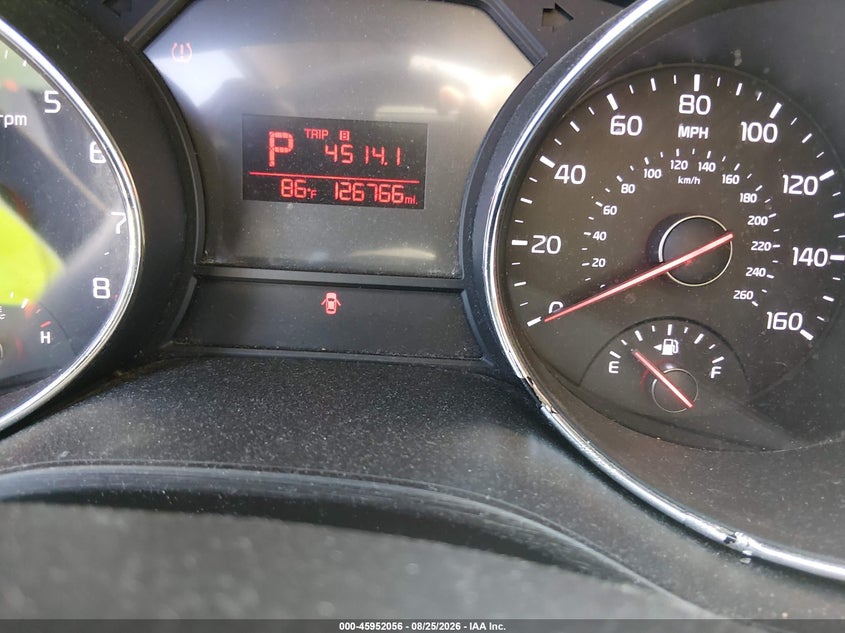 2016 KIA SEDONA auction photo 7