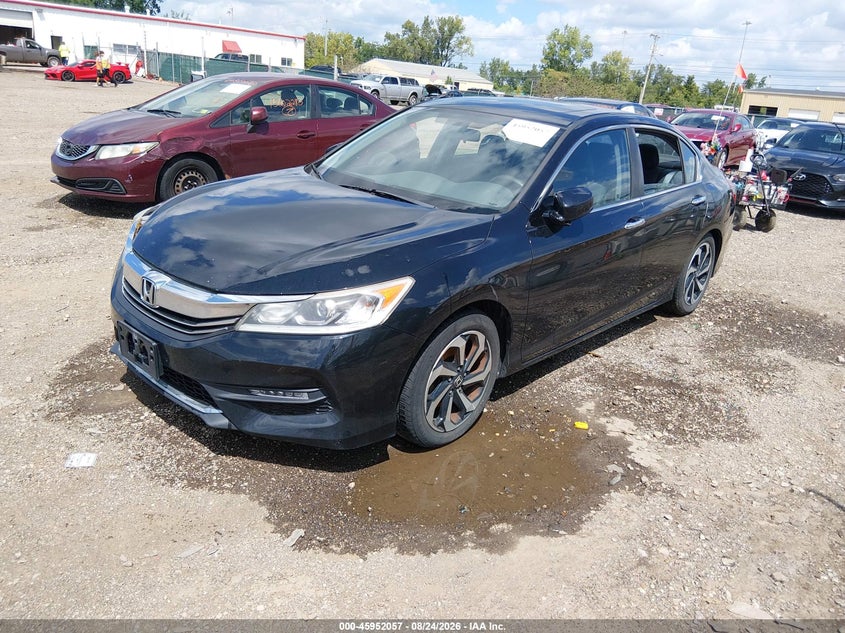 2017 Honda Accord, Затоплення, IAAI, VIN 1HGCR2F72HA183928 — фото 2