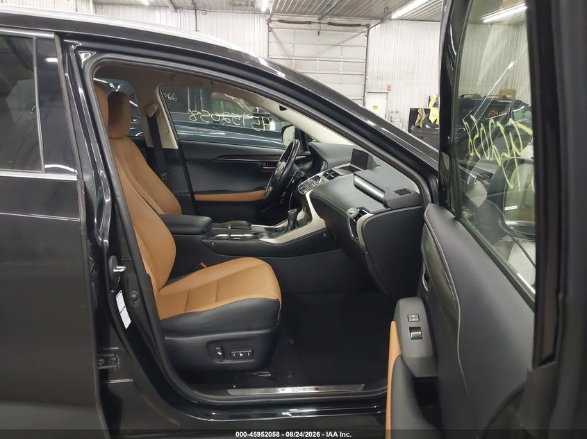 LEXUS NX 300 - zdjęcie 5