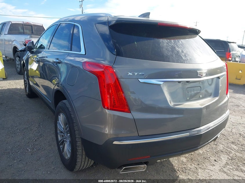 2017 CADILLAC XT5 auction photo 3