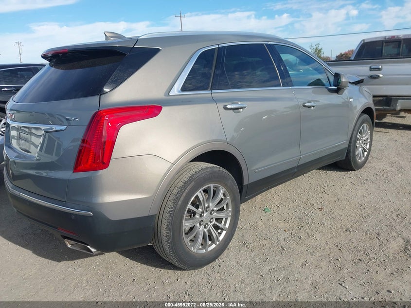 2017 CADILLAC XT5 auction photo 4