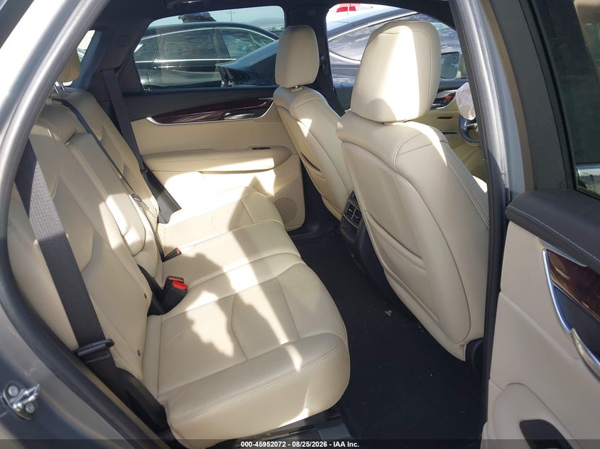 2017 CADILLAC XT5 auction photo 8