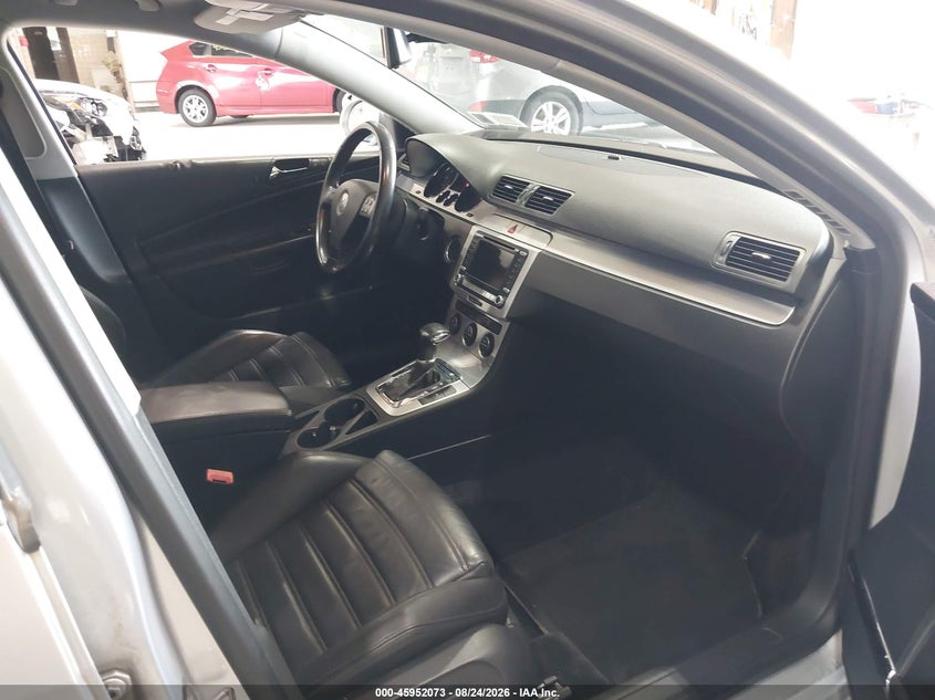 2008 VOLKSWAGEN PASSAT auction photo 5