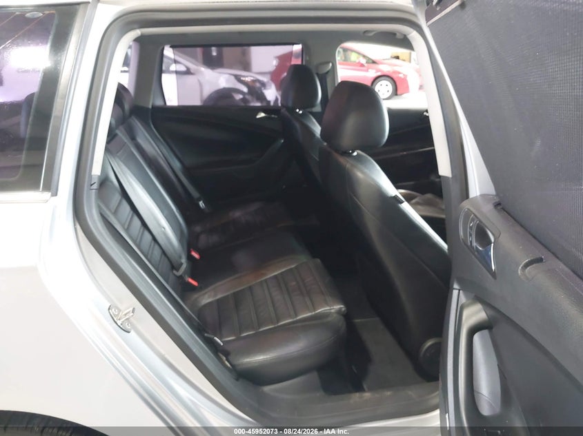 2008 VOLKSWAGEN PASSAT auction photo 8